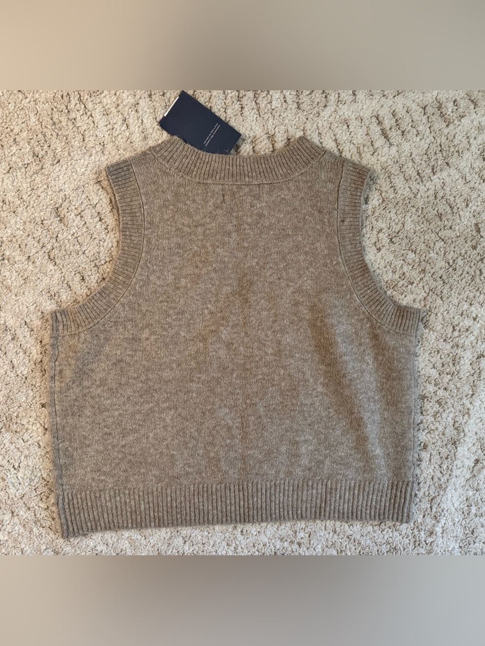 Universal Thread women's tan sleeveless sweater vest - size S - NWT - Picture 4 of 6
